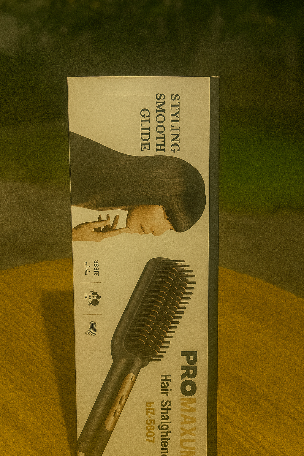 Pro Master فرشاة فرد الشعر بتقنية حرارية، تصميم خفيف وسهل الاستخدام للحصول على شعر أملس وناعم يوميًا.