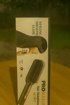 Pro Master فرشاة فرد الشعر بتقنية حرارية، تصميم خفيف وسهل الاستخدام للحصول على شعر أملس وناعم يوميًا.